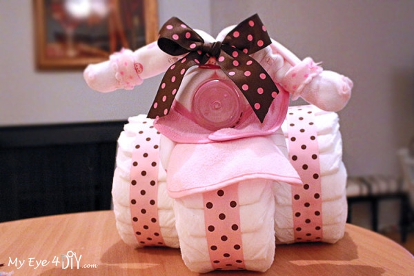 Last step of the tricycle diaper cake